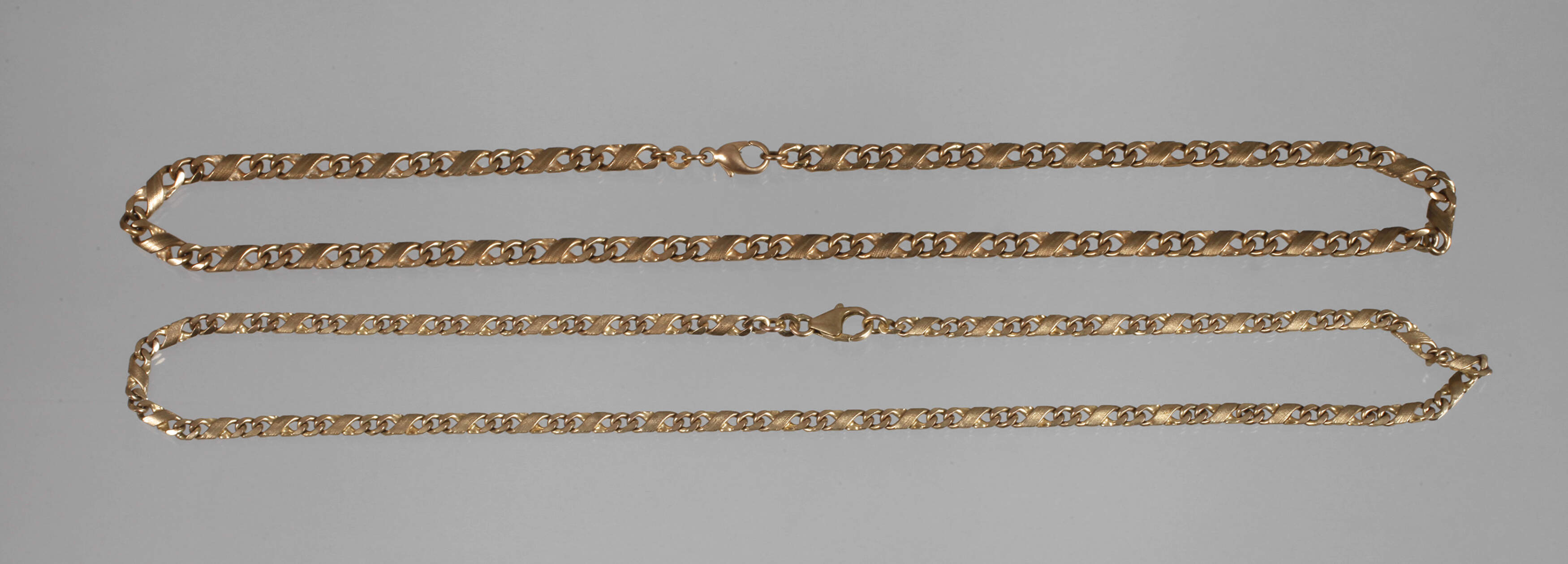 Zwei Goldketten