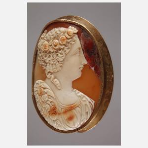 Brosche mit Muschelkamee