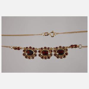 Collier mit Granaten