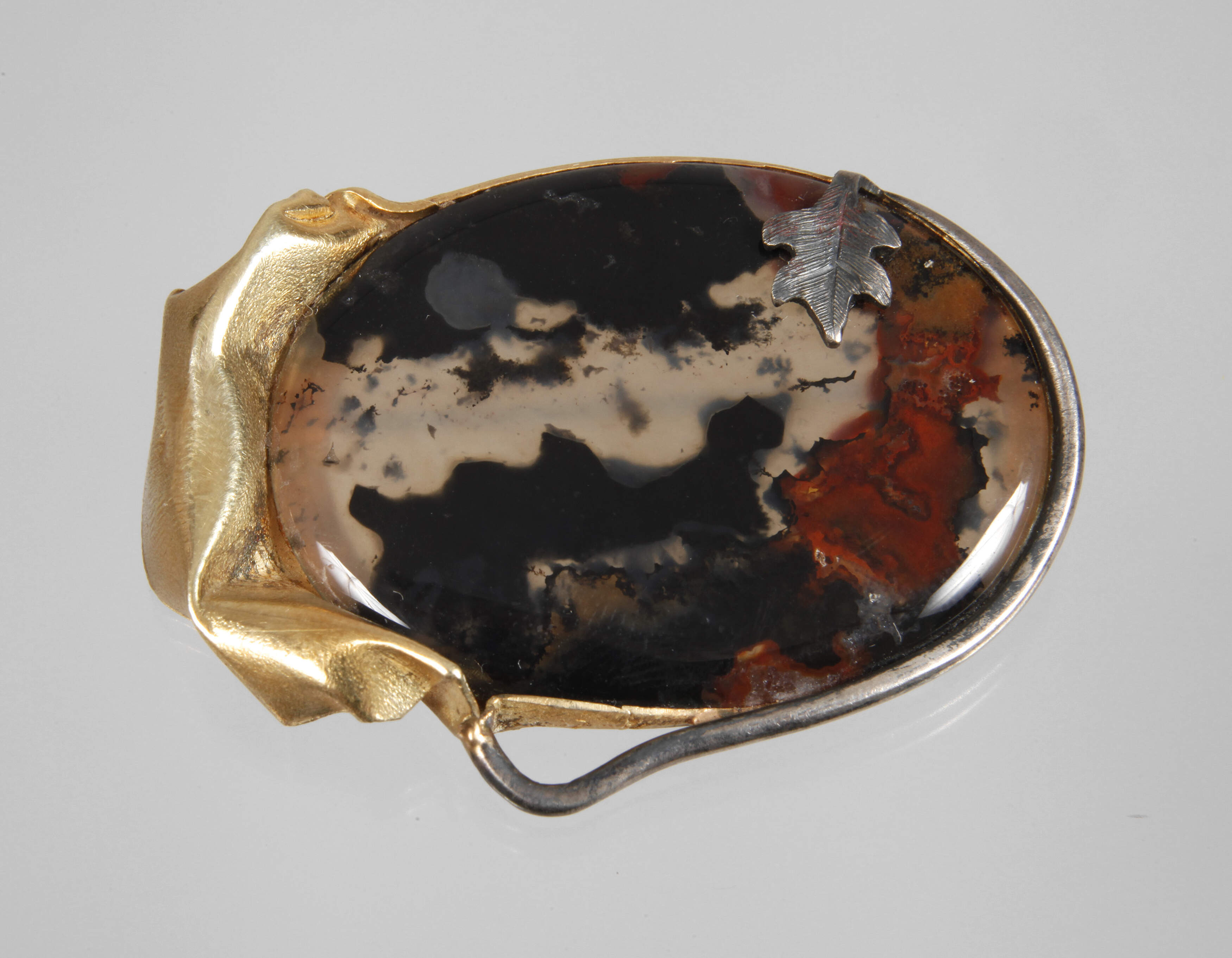 Designbrosche mit Achat