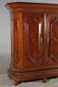 Feiner Hallenschrank barock