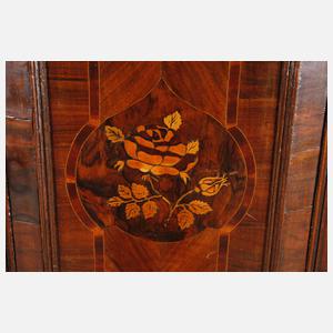 Feiner Hallenschrank barock