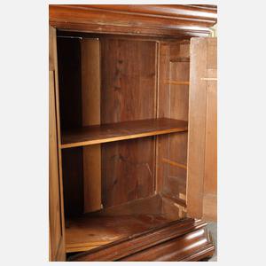 Feiner Hallenschrank barock