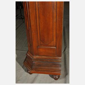 Feiner Hallenschrank barock