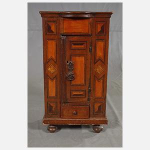 Pfeilerschränkchen Renaissance