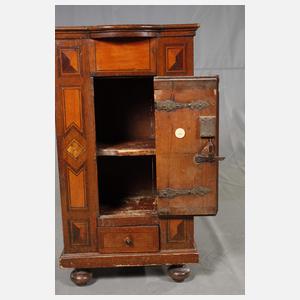 Pfeilerschränkchen Renaissance