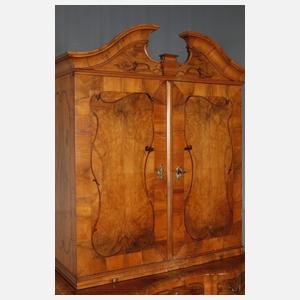 Barockkommode mit Aufsatz