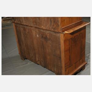 Barockkommode mit Aufsatz