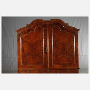 Barocker Aufsatzschrank