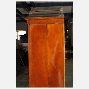 Barocker Aufsatzschrank