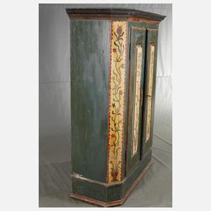 Kleiner Bauernschrank