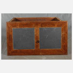 Arbeitstisch mit Schieferplatte