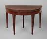 Klassizistischer Demi Lune-Tisch