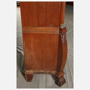 Klassizistischer Aufsatzschrank