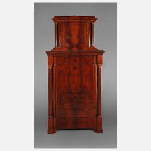 Seltener Biedermeier-Eckschrank
