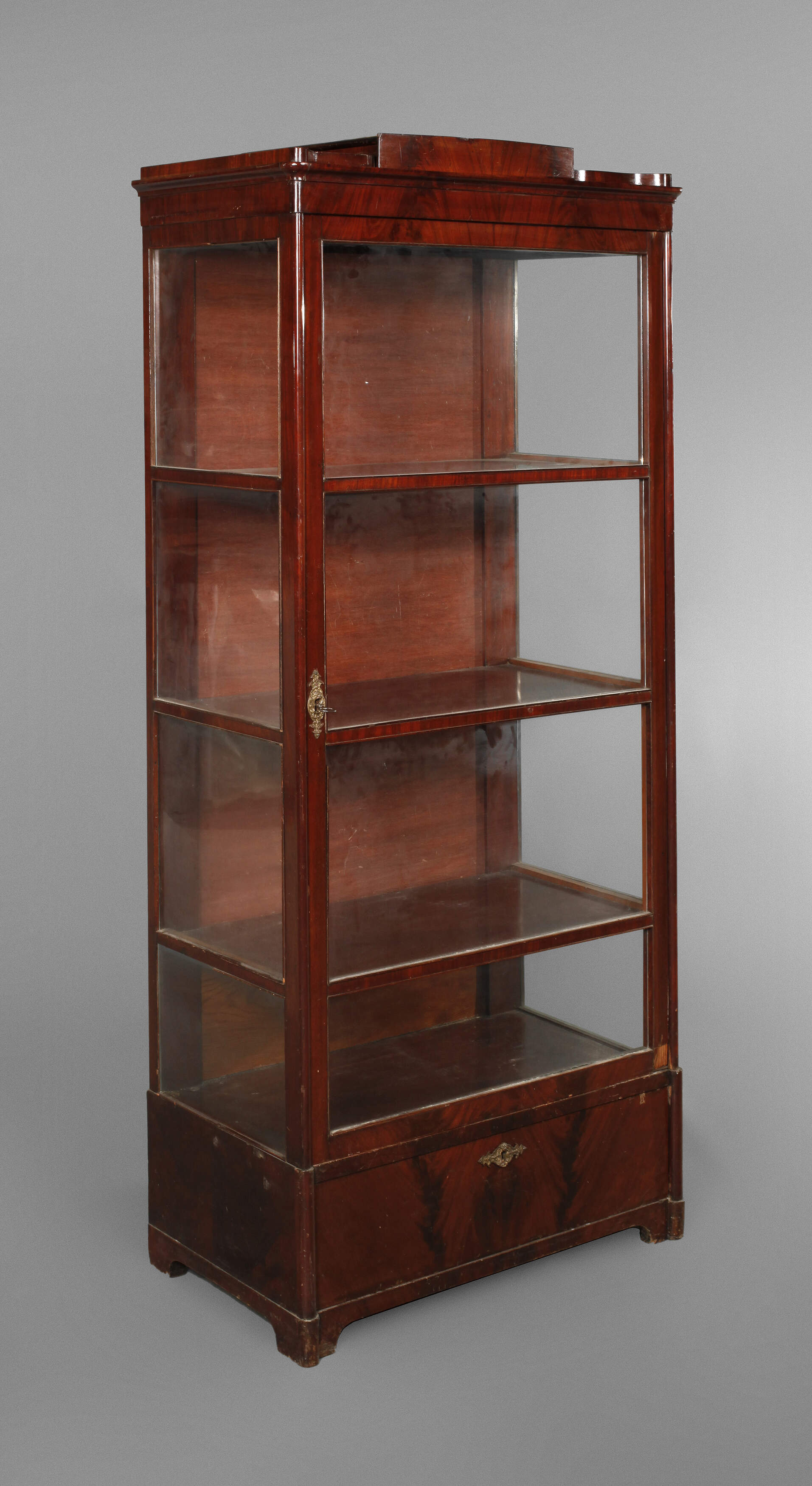 Kleine Biedermeiervitrine