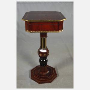 Ausgefallener Näh- und Schminktisch