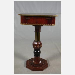 Ausgefallener Näh- und Schminktisch