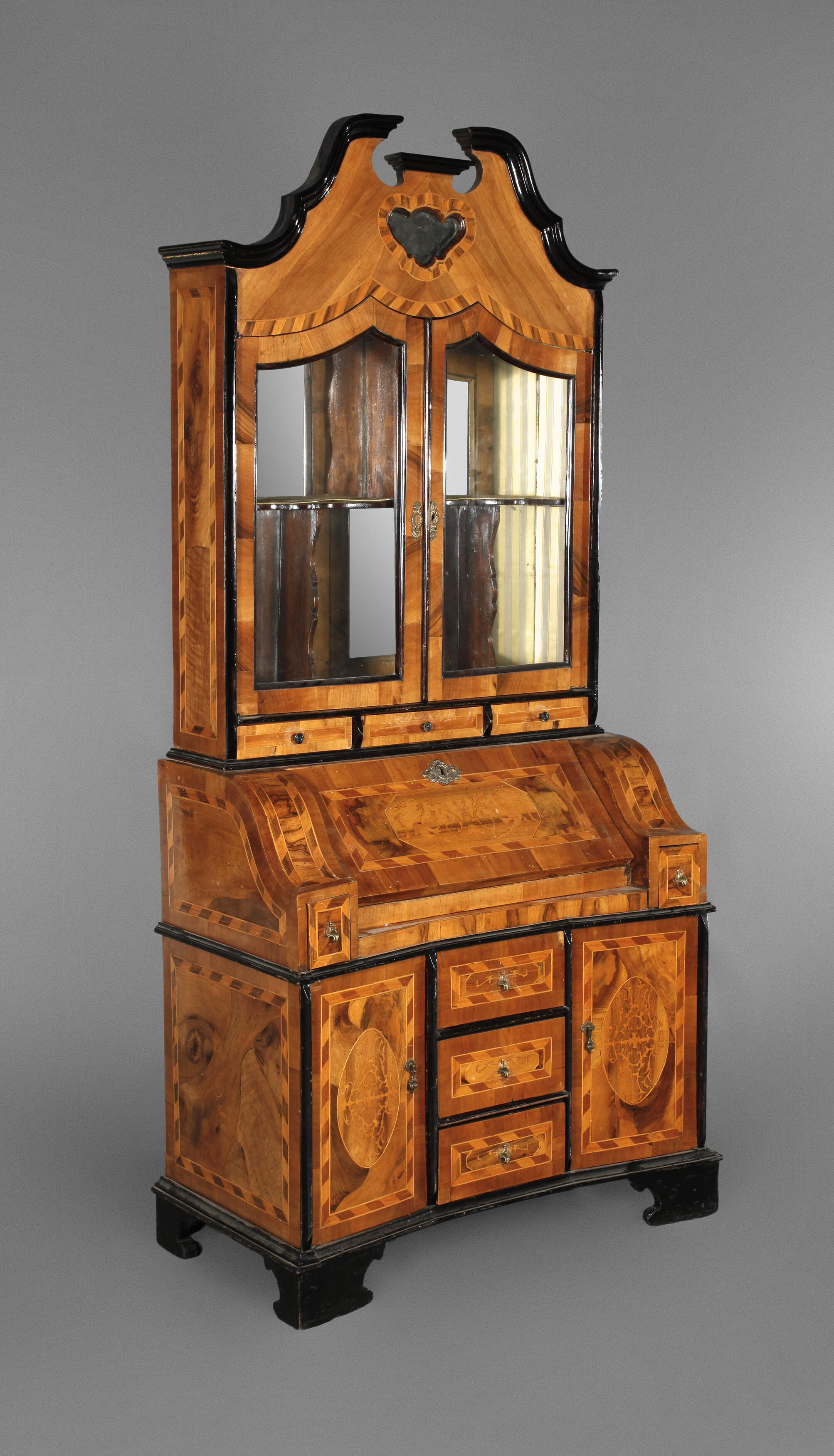 Aufsatzsekretär im Barockstil