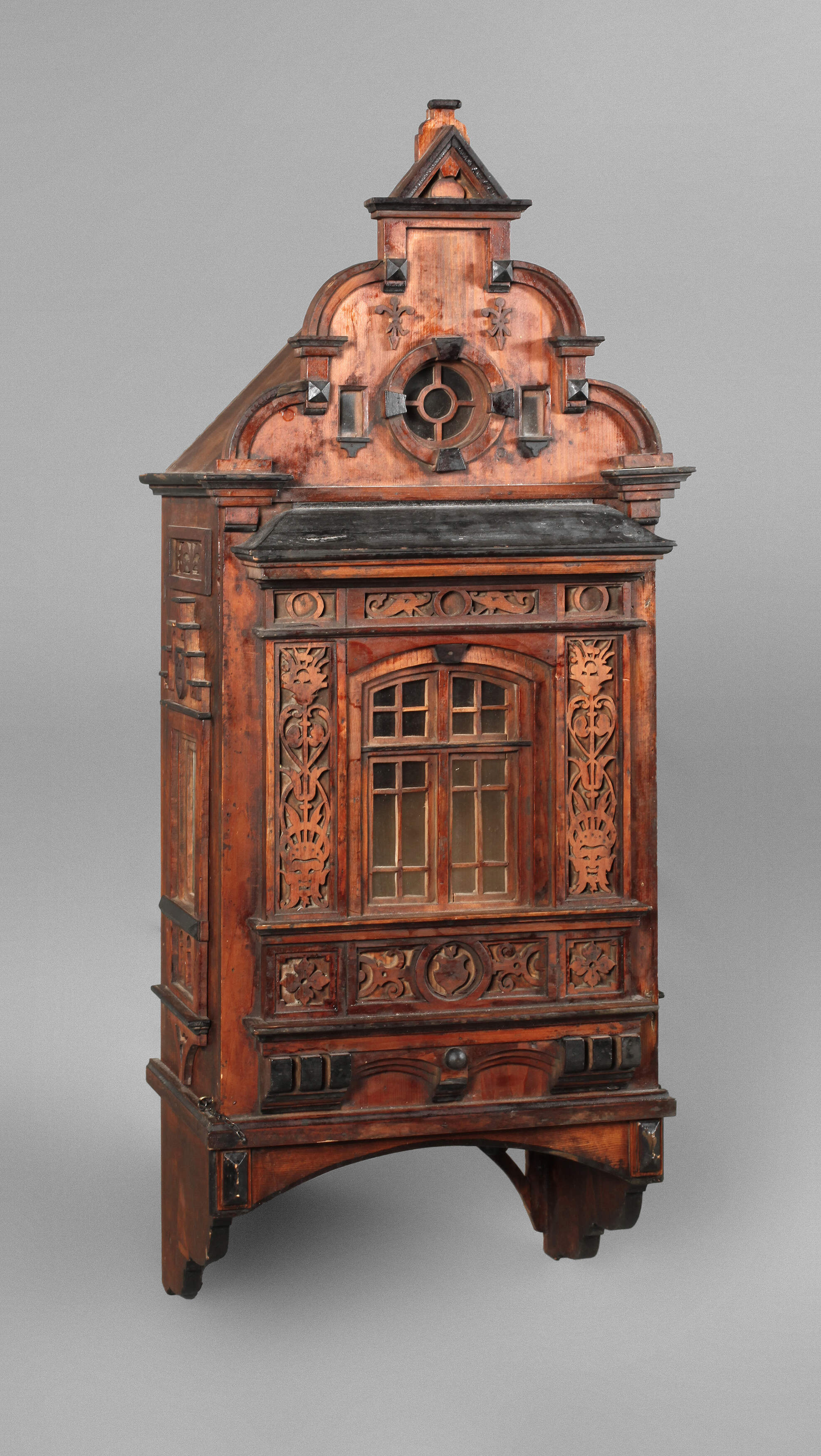 Wandschrank Historismus