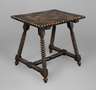 Intarsierter Beistelltisch