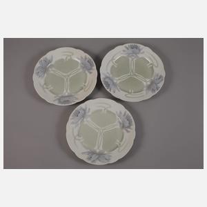 KPM Berlin sieben Speiseteller Seerosendekor