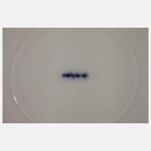 KPM Berlin sieben Speiseteller Seerosendekor