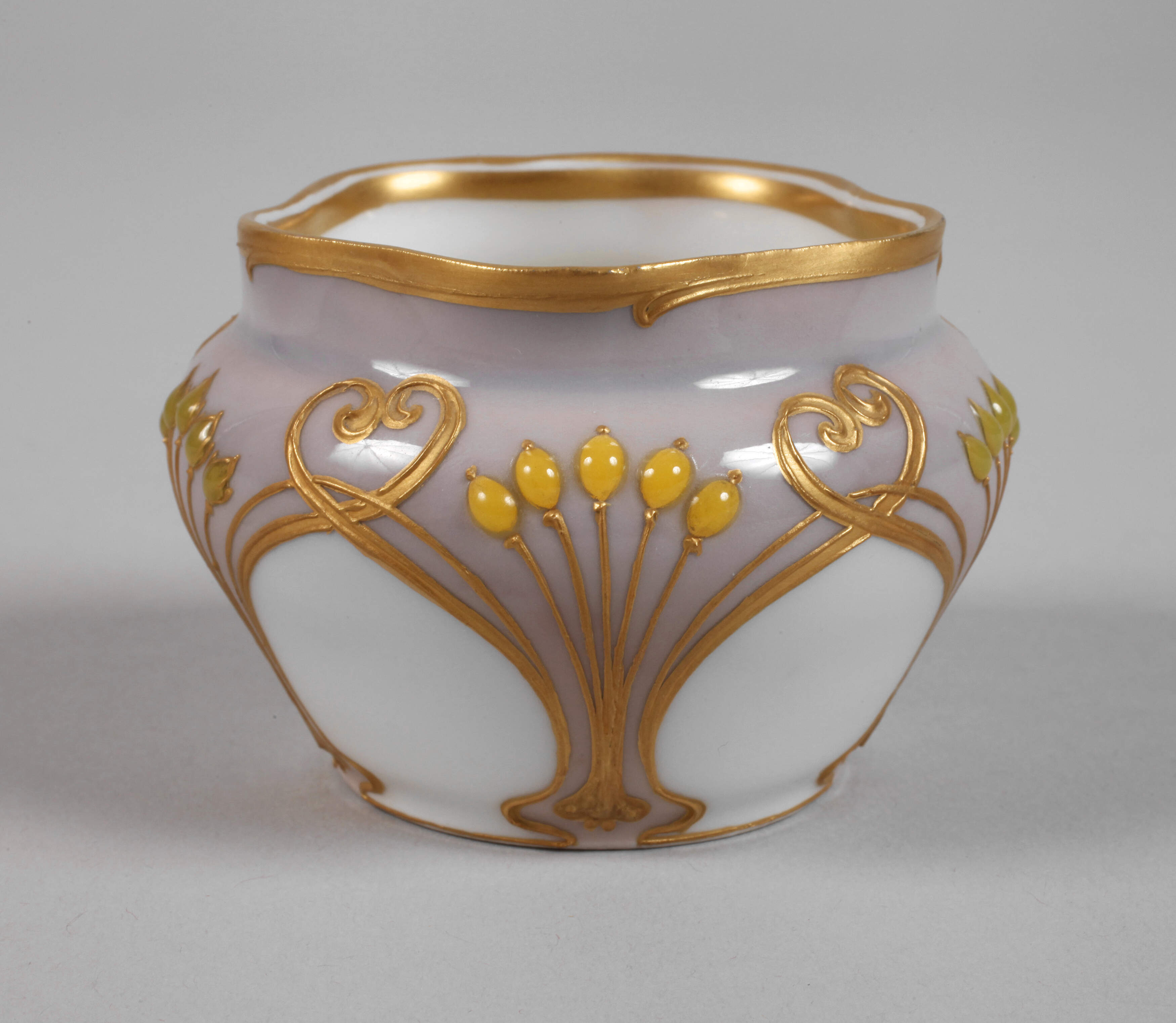 KPM Berlin kleine Ziervase Emailledekor