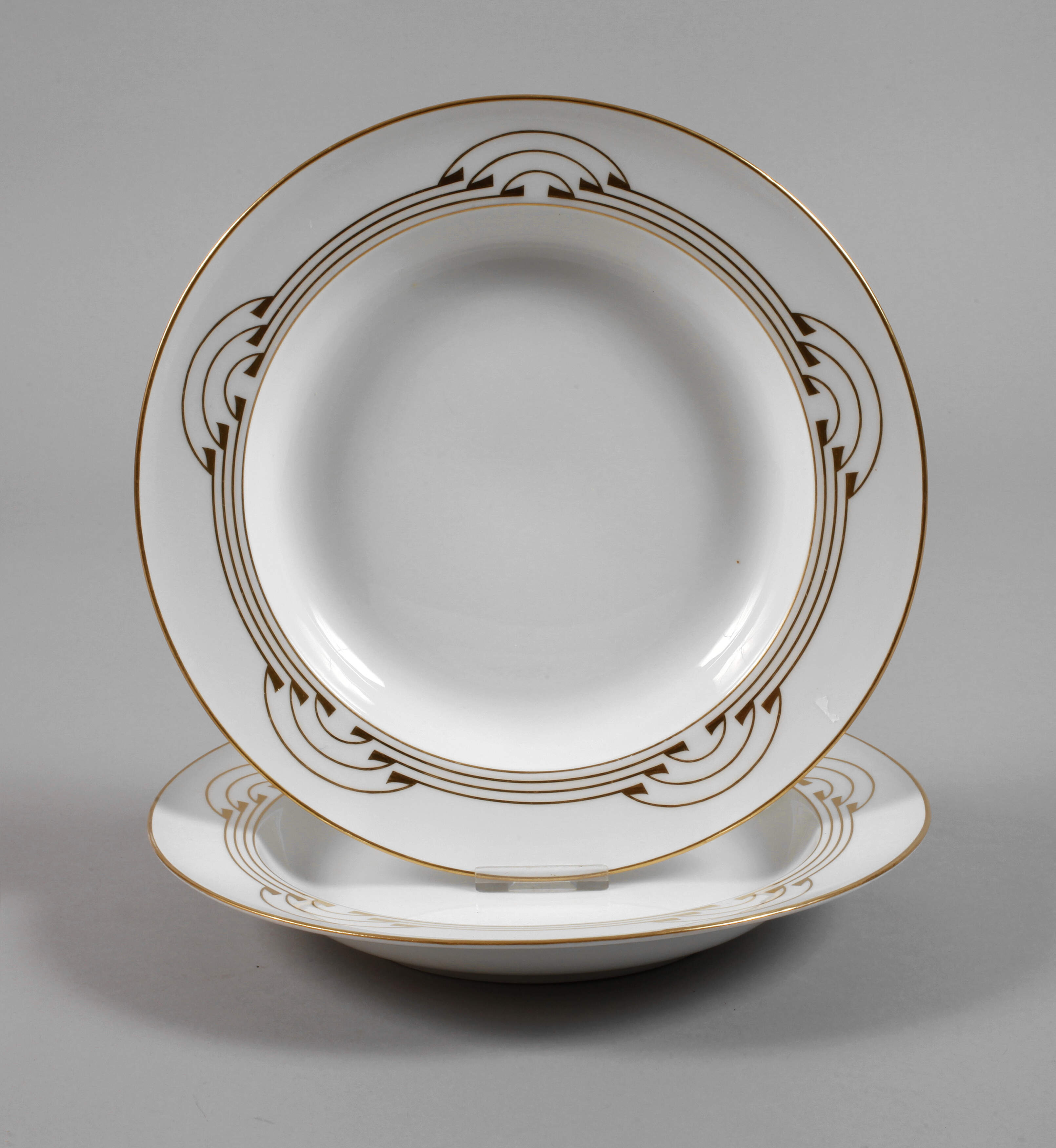 Meissen zwei Suppenteller aus dem "Bügelservice"