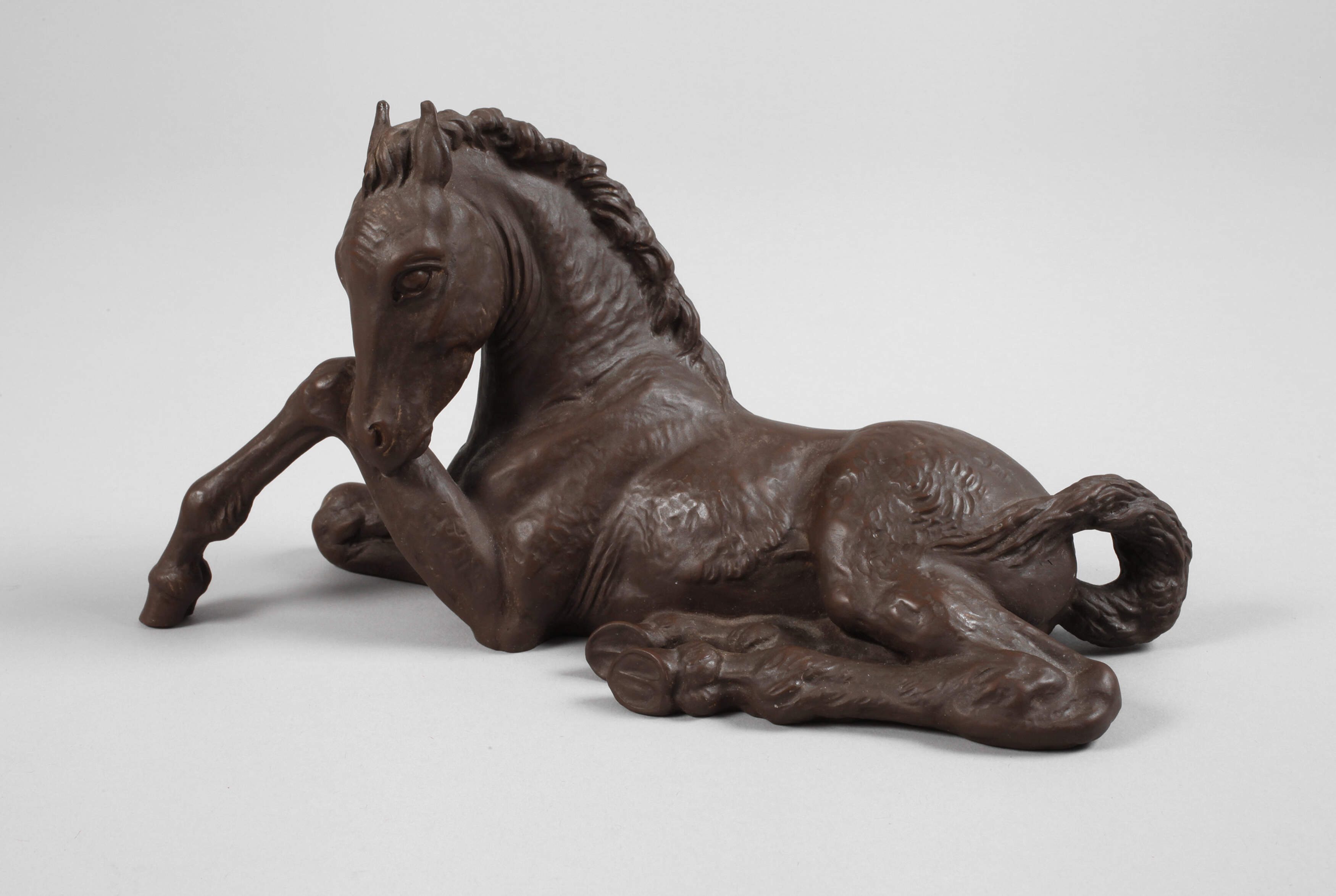 Meissen "Fohlen, liegend"