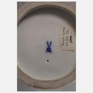 Meissen ”Panther, sich leckend”