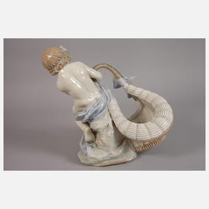 Amphora-Werke Böhmen Mädchen mit Henkelkorb