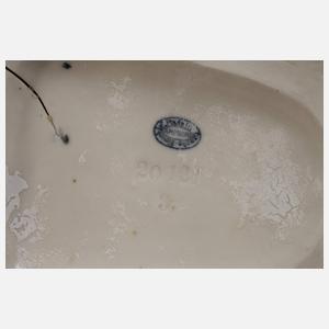 Amphora-Werke Böhmen Mädchen mit Henkelkorb