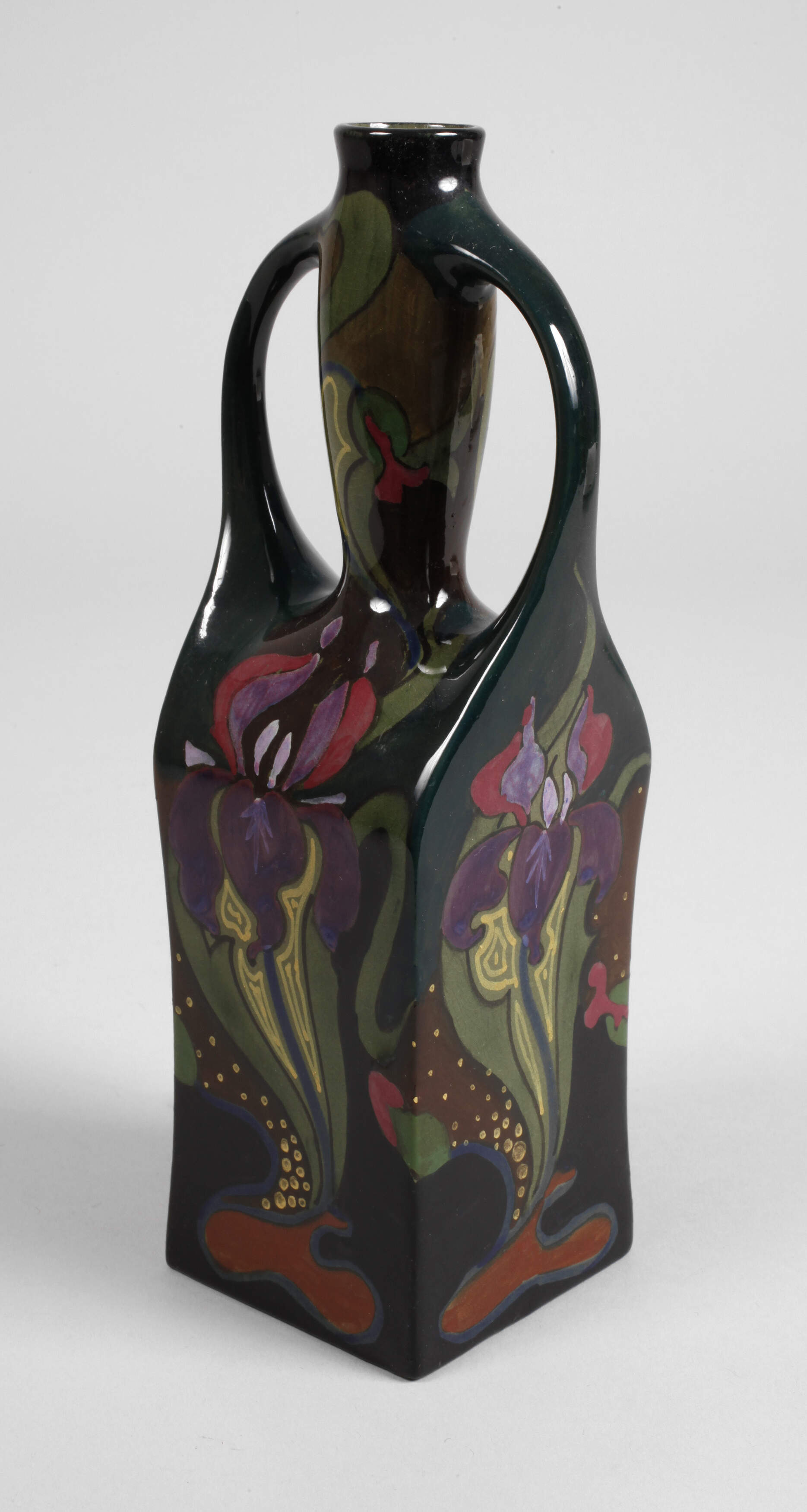 Estie & Co. Gouda Henkelvase Schwertliliendekor