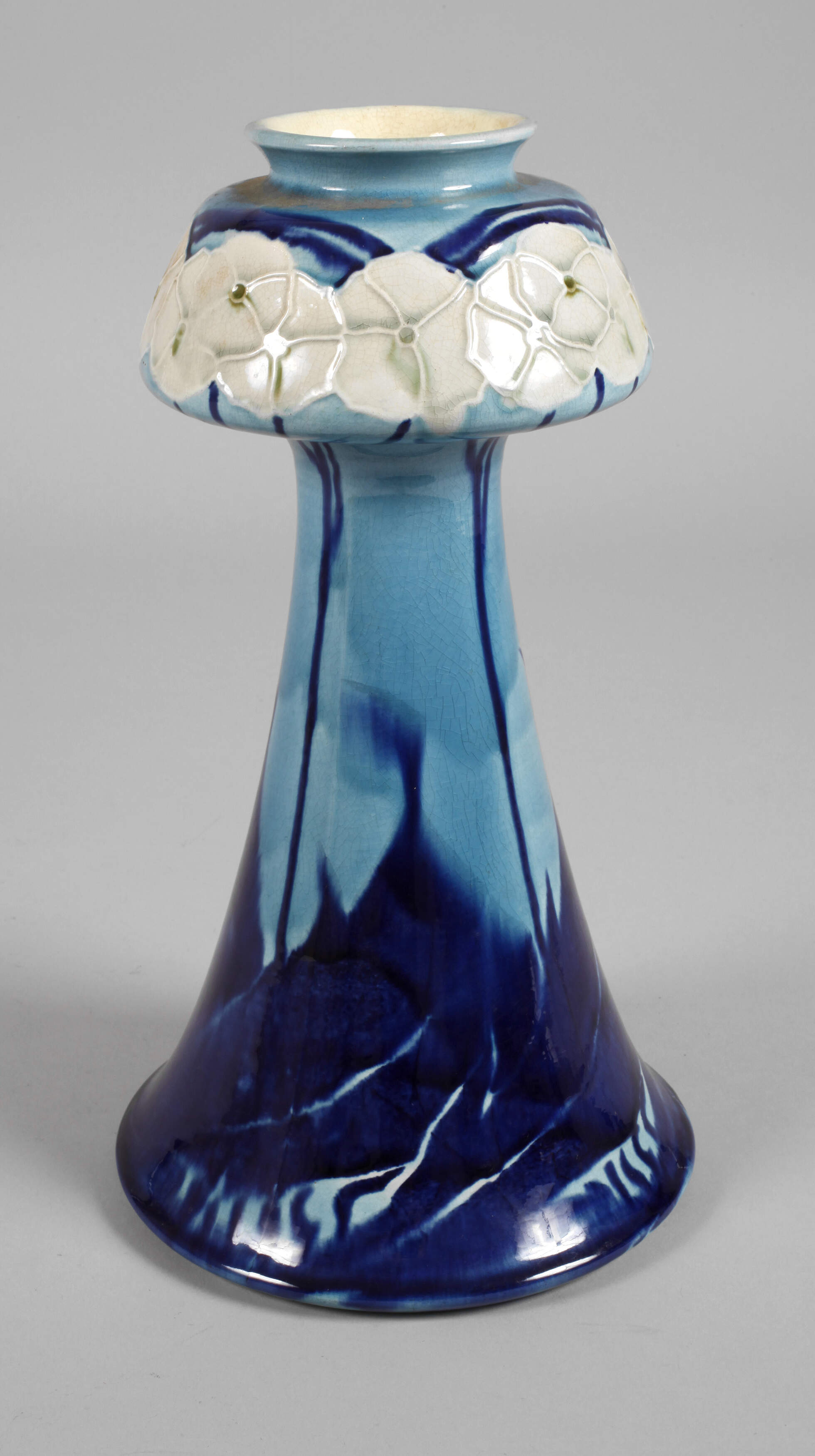 Minton Vase Hortensiendekor