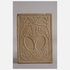 Handgehauene Fliese als Bilderrahmen