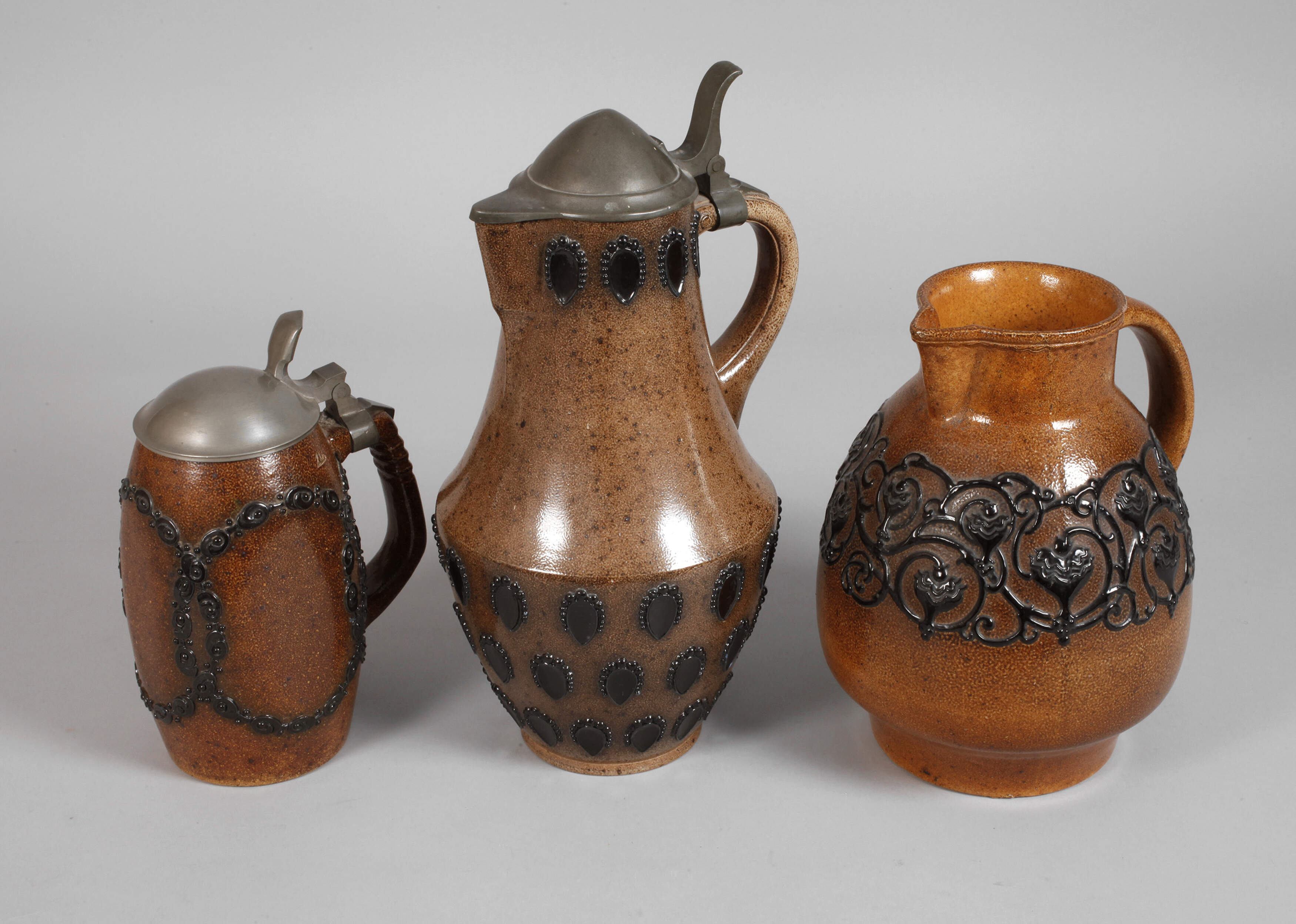 Westerwald drei Steinzeugkrüge