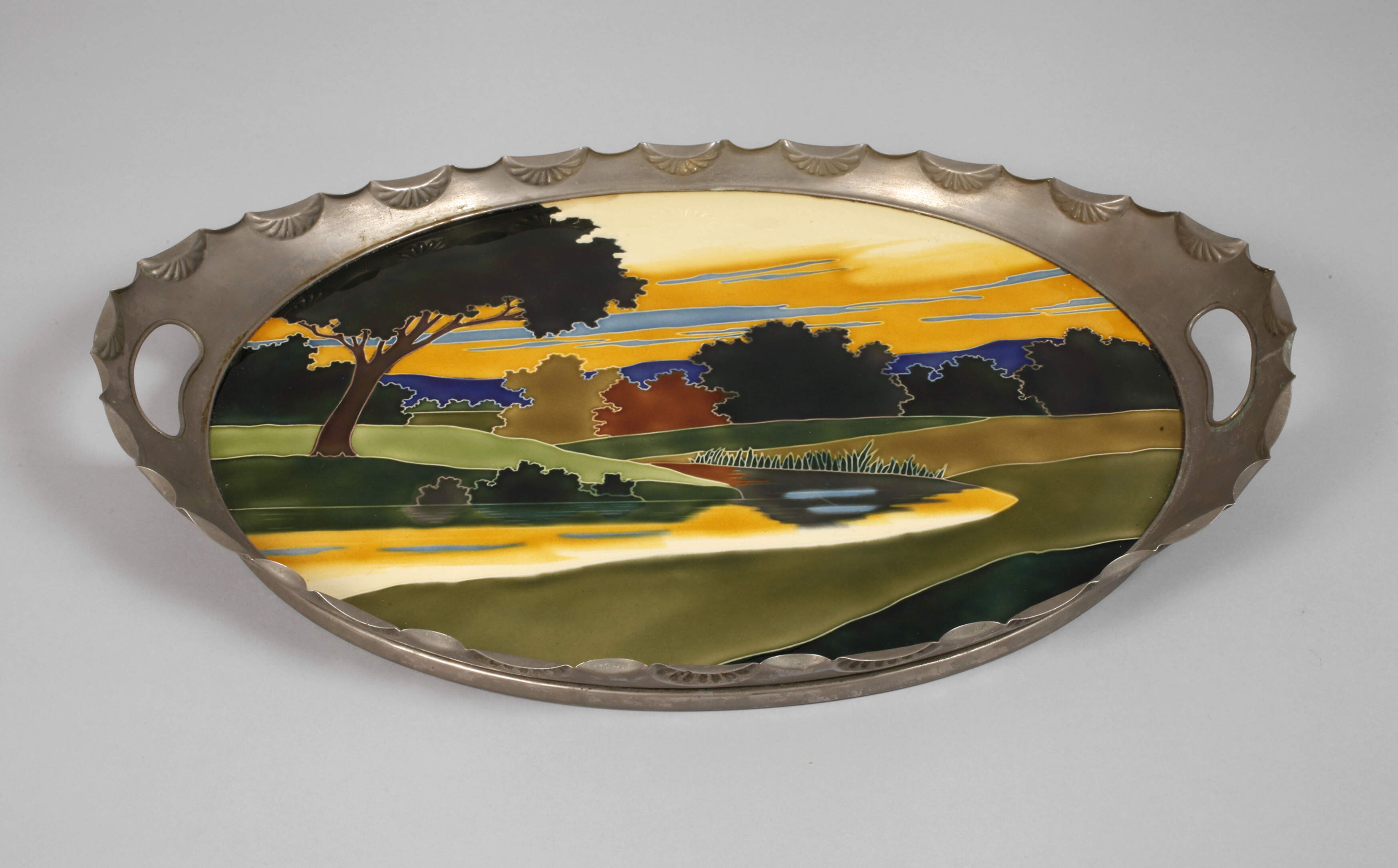 J. von Schwarz großes Jugendstiltablett