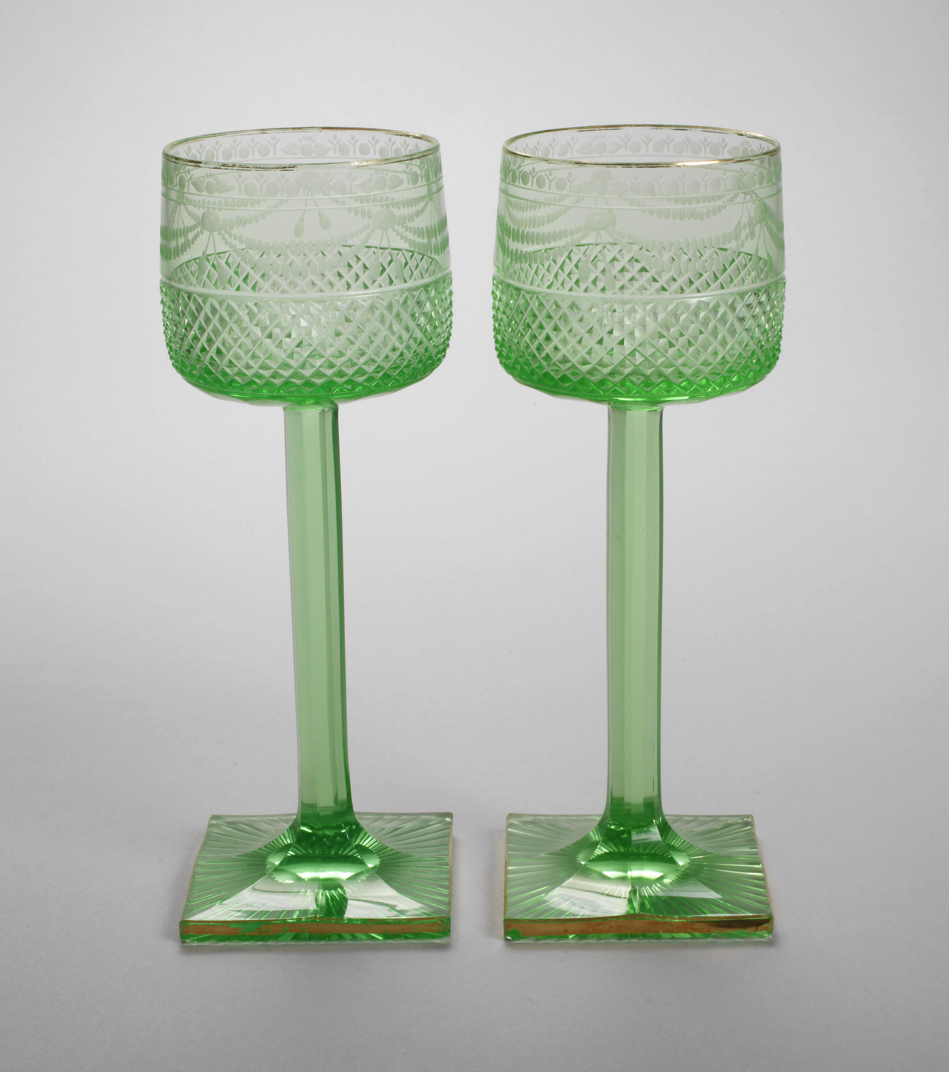 Paar Jugendstilrömer Uranglas