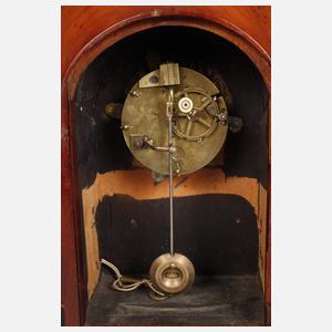 Intarsierte Tischuhr