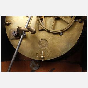 Intarsierte Tischuhr