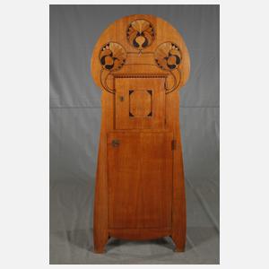 Außergewöhnlicher Jugendstil-Pfeilerschrank