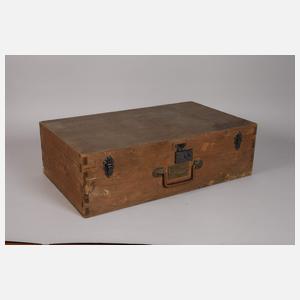 Konvolut mit anthroposophischen Schnitzereien