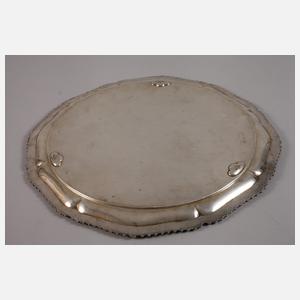 Tablett mit floraler Gravur