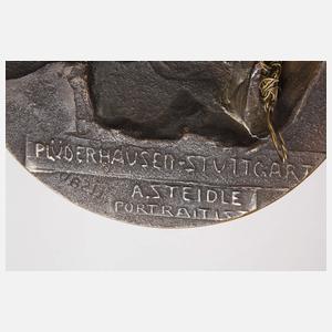 Alfred Steidle, Plakette mit Mädchenportrait