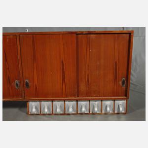 Hängeschrank aus einer Frankfurter Küche