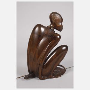 Hagenauer Wien knieender Afrikaner mit Speer