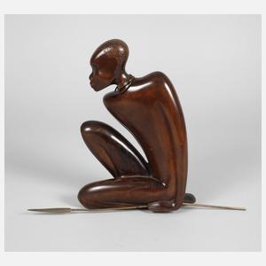 Hagenauer Wien knieender Afrikaner mit Speer