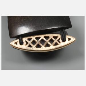 Oromalia, Schmuckset Ebenholz mit Gold