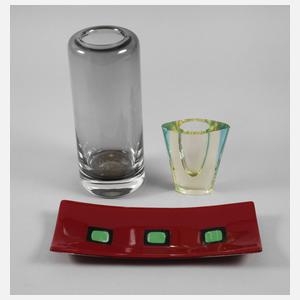 Drei Teile modernes Glas